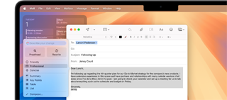 Dans l’app Mail s’affiche un e-mail ouvert en cours de rédaction dont le texte est surligné. Les options de réécriture de la fonctionnalité Outils d’écriture d’Apple Intelligence sont ouvertes, avec l’option Professionnel sélectionnée.